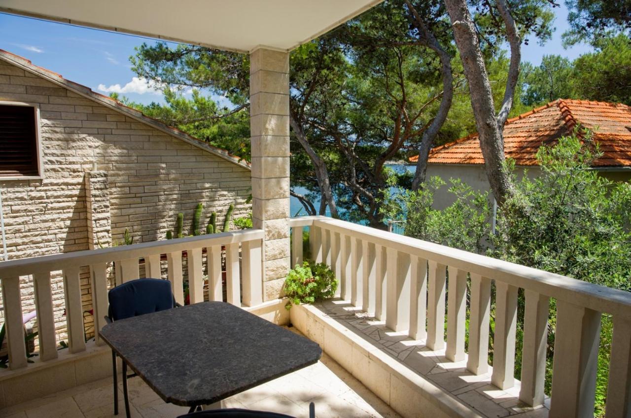 Beachfront House Pope B&B Selca  Εξωτερικό φωτογραφία