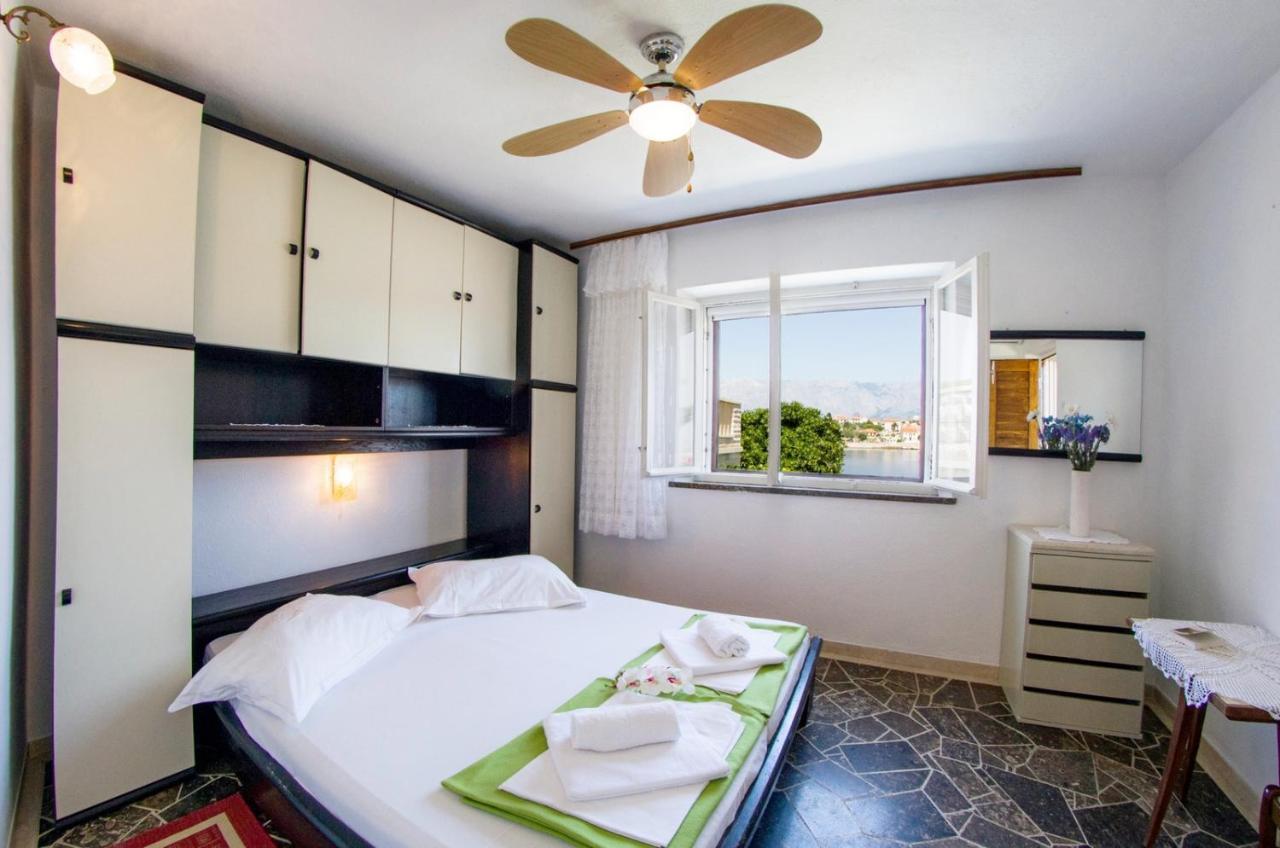 Beachfront House Pope B&B Selca  Εξωτερικό φωτογραφία