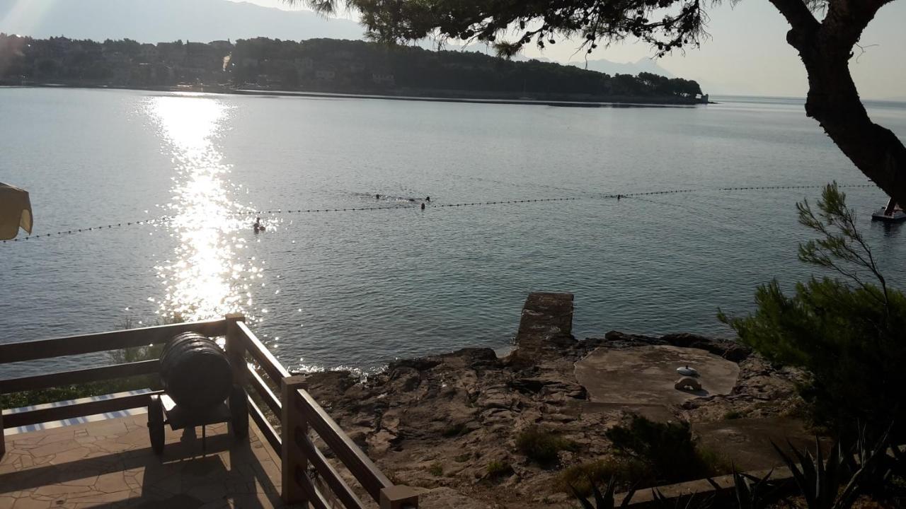 Beachfront House Pope B&B Selca  Εξωτερικό φωτογραφία