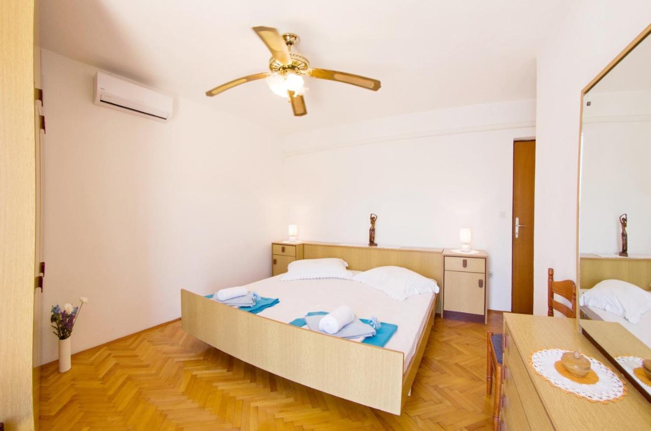 Beachfront House Pope B&B Selca  Εξωτερικό φωτογραφία