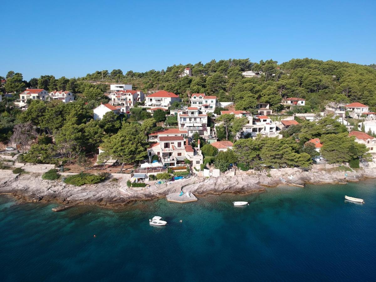 Beachfront House Pope B&B Selca  Εξωτερικό φωτογραφία