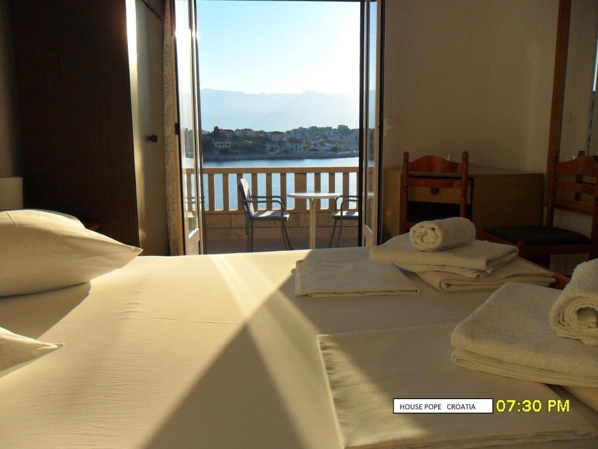 Beachfront House Pope B&B Selca  Εξωτερικό φωτογραφία