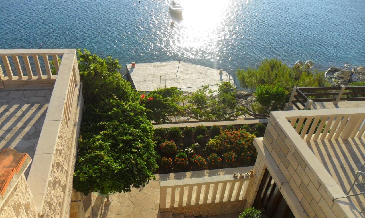 Beachfront House Pope B&B Selca  Εξωτερικό φωτογραφία